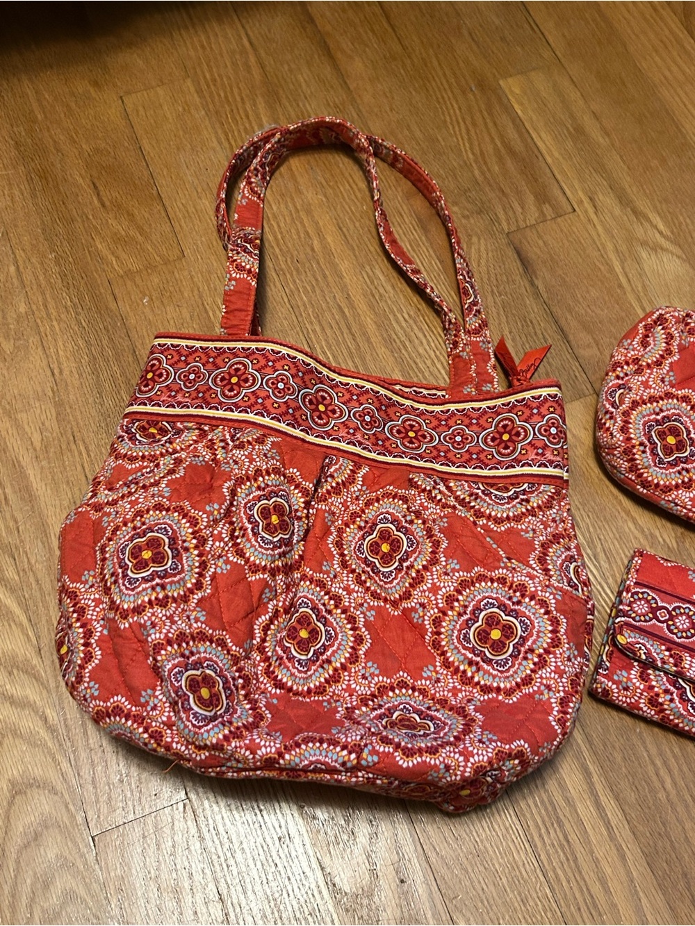 Vera Bradley paprika paisley Crossbody , Morgan toys, wallet & cosmetic bag - Picture 4 of 11